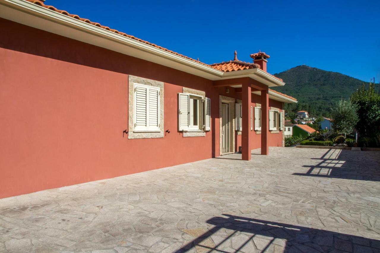 Вилла Casa Da Oliveira Мондин-ди-Башту Экстерьер фото